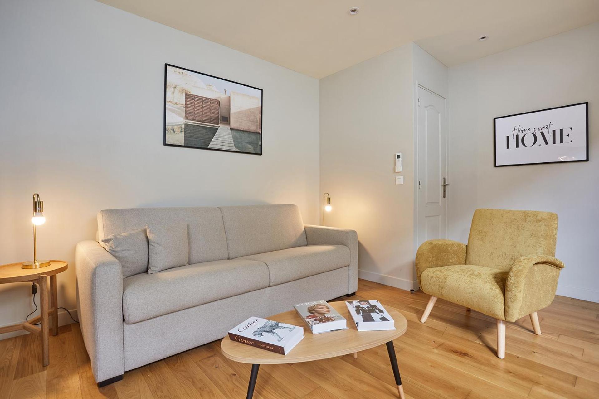Center Of By Prestige Paris